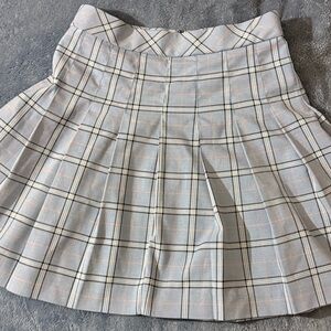 Uniqlo Checkered Skater Skirt in Gray and Pink